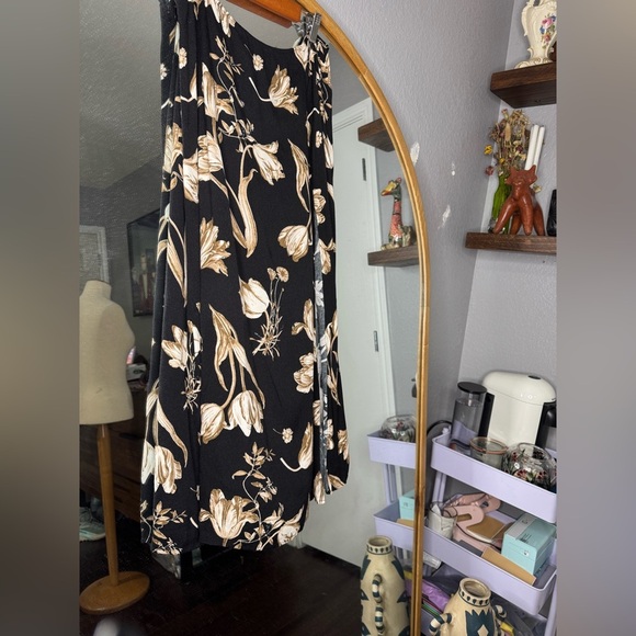 Reformation Floral Black and Tan Skirt - Picture 1 of 4